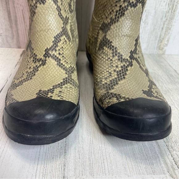 Hunter Carnaby Snake Python Print Rain Boots Sz 6M / 7W - Picture 4 of 9